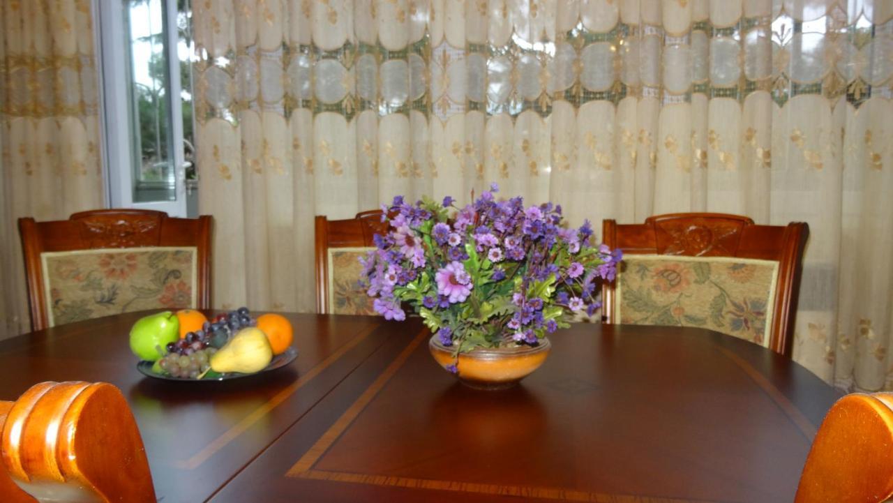 Apartment Vake-Saburtalo Tbilisi Ngoại thất bức ảnh